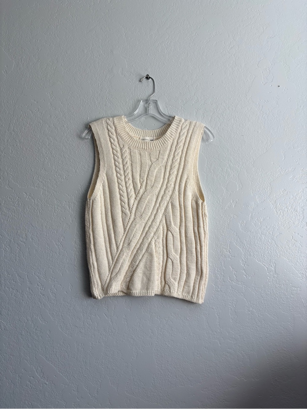 ❤️NEW entro Cream Cable Knit Sleeveless V-Neck Sweater Vest